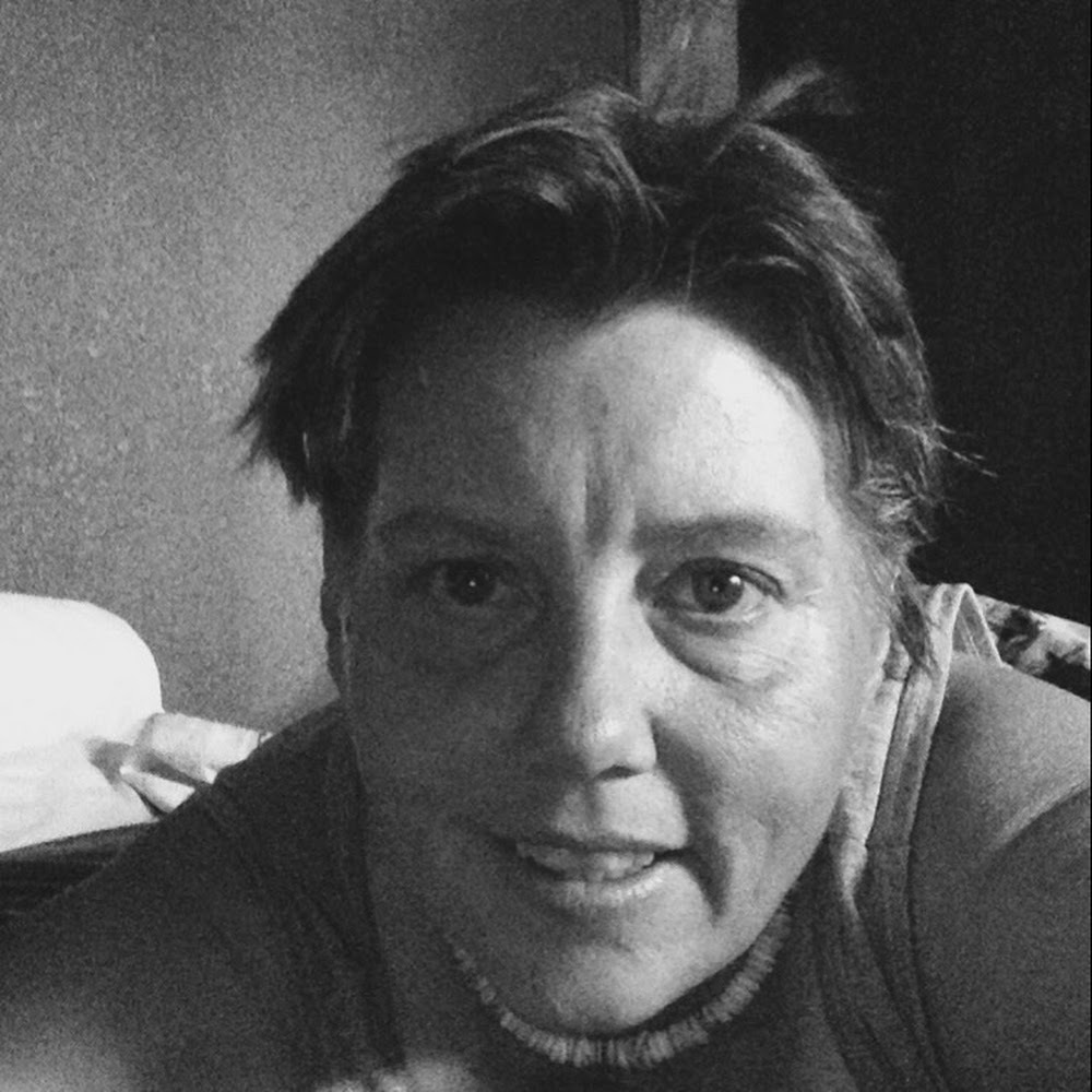 Meet your Posher, Dina